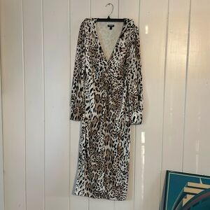 Flattering leopard print dress